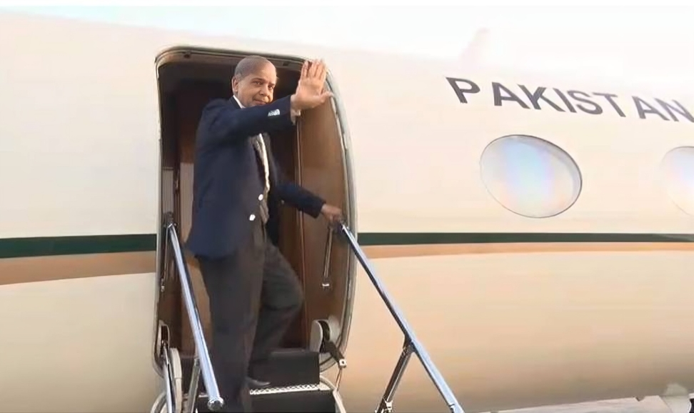 PM Shehbaz Shehbaz Sharif Attends Sharm El-Sheikh Peace Summit to Support Gaza Peace Efforts